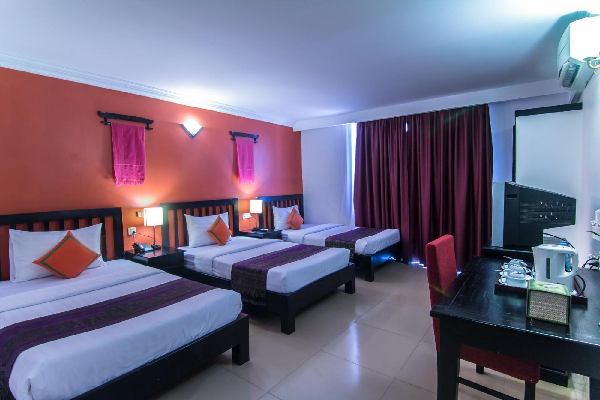 Mekong Angkor Palace Hotel Сиемрип Номер фото